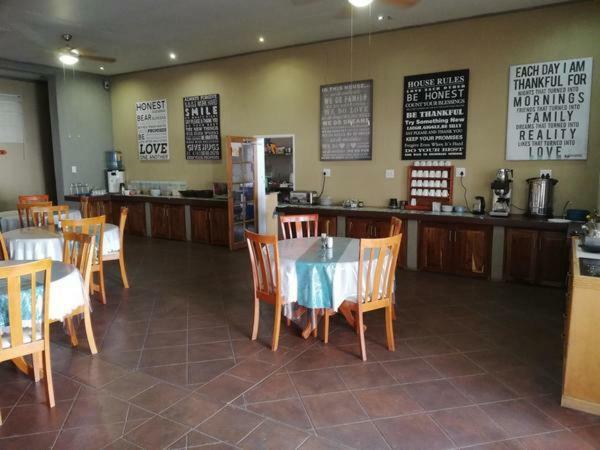 Anandi Guesthouse Mariental Zewnętrze zdjęcie